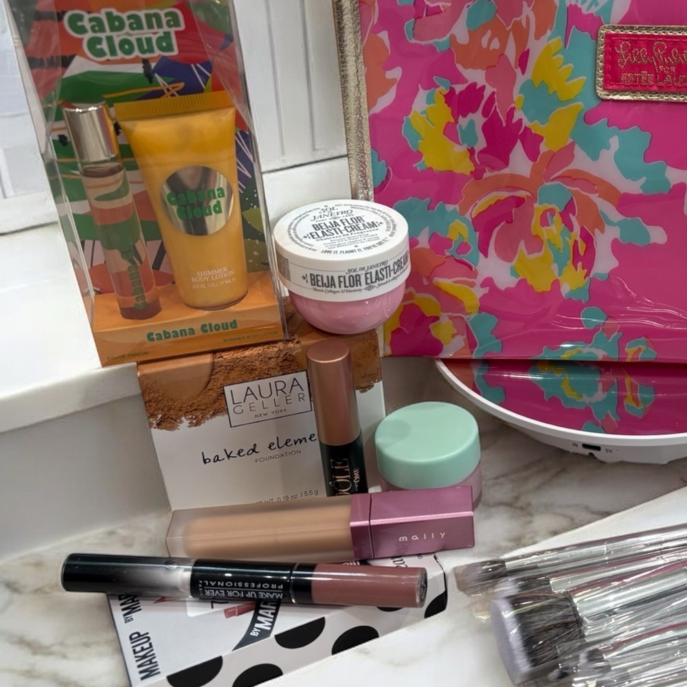 Makeup Bundle - Picture 2 of 3